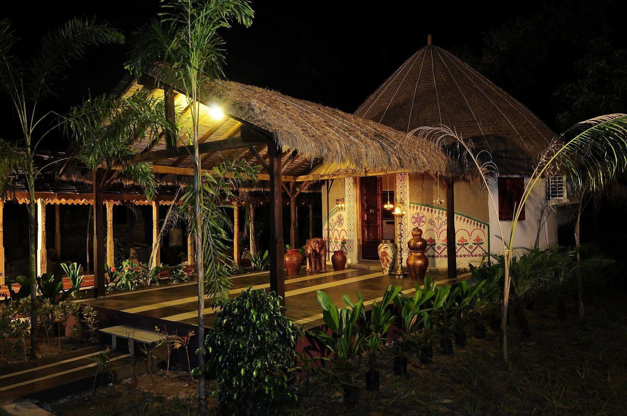 Palm Green Club Resort Jetalpur Екстериор снимка